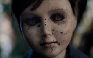 《灵偶契约2》预告 男孩一家发现一个男孩模样的人偶，恐怖的事发生了
