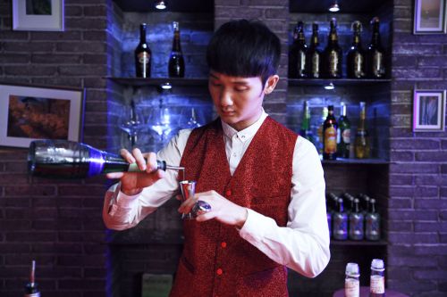 调酒师