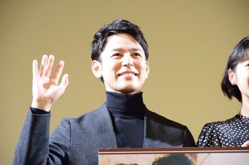 红