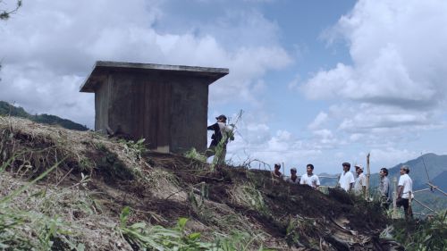 半大小子也想要一艘潜水艇