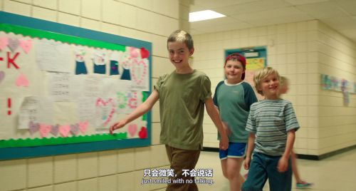 一个叫小小船的男孩