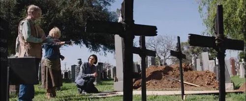 我唾弃你的坟墓：似曾相识