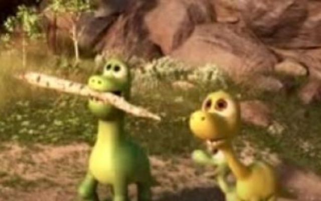 恐龙当家：三个恐龙出生，他们是快乐的五口之家