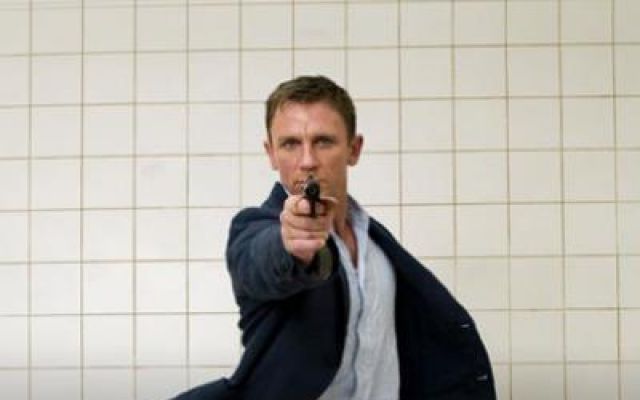 《007：大战皇家赌场》精彩片花 007赌场豪赌破悬案