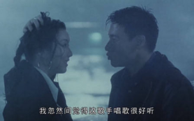 《飞虎精英》 郑秀文的荧幕初吻，就在这雨夜给了张学友