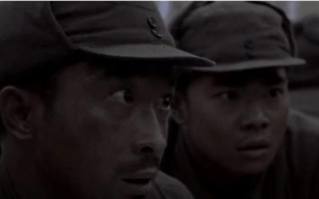 《成成烽火之绝杀》秸秆地险些与日军遭遇，刘振和计划带领部队突围