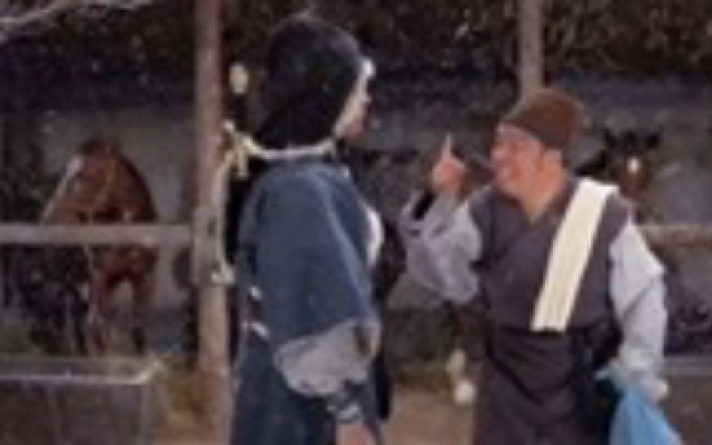 龙门金剑：少侠酒馆吃饭被招惹，一人战群雄，三两下就解决他们！