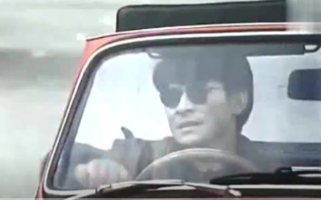古惑仔：刘德华为了追女孩，竟疯狂飙车，简直太帅了！