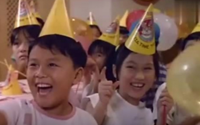 樊少皇刚出道就饰演小毛贼，身体灵巧一看就是练家子出身
