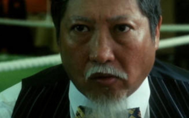 《香港厨神》洪金宝客串儿子电影，自己点的包子含泪也要吃完