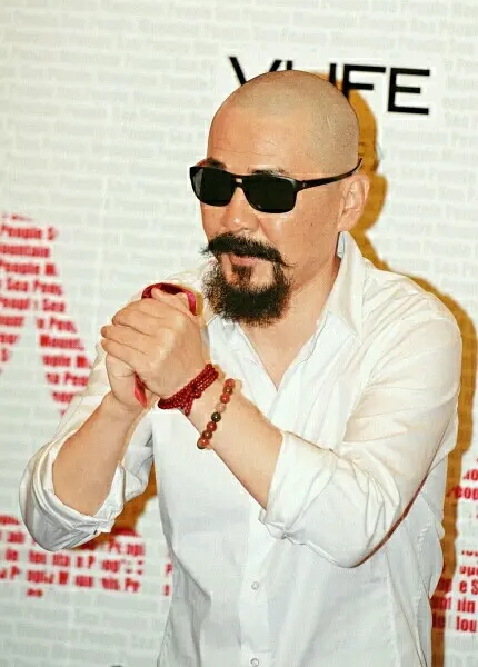 人山人海