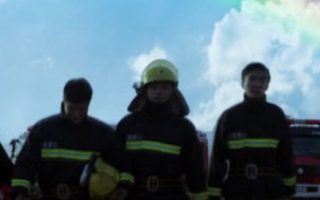 《火红青春》：致敬消防战士