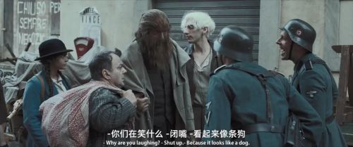 怪人出街