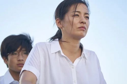 茜色如烧 茜色に焼かれる