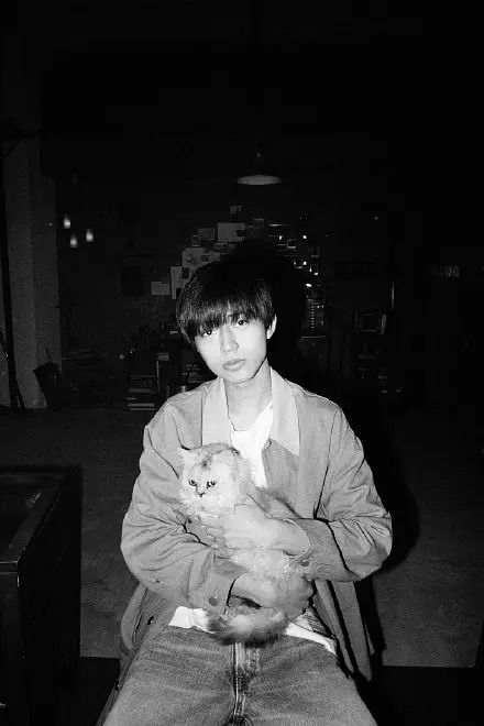 午夜少女大战 真夜中乙女戦争