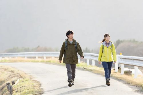 世上樱花盛开时 世の中にたえて桜のなかりせば