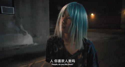蒙娜丽莎与血月亮