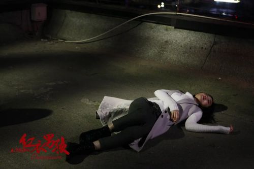毛骨悚然之红衣男孩