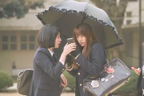 蜜桃女孩