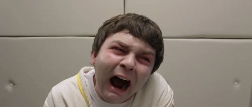 镜中邪魔