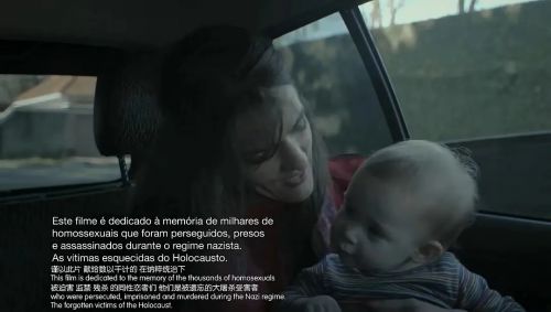她嘴唇的触感
