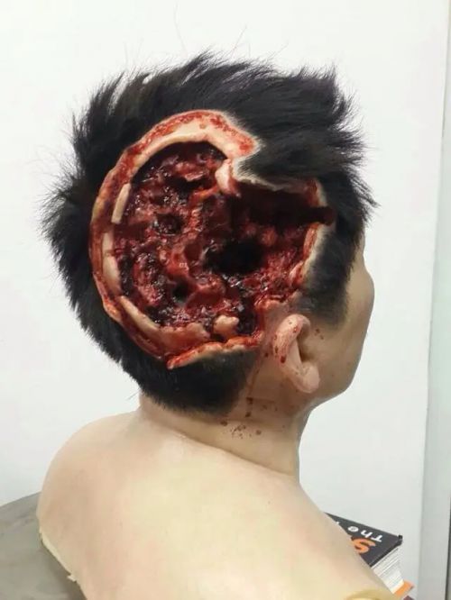 尸城