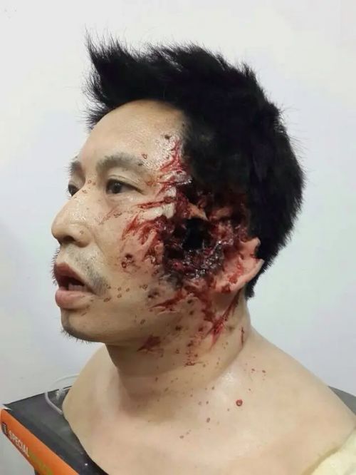 尸城