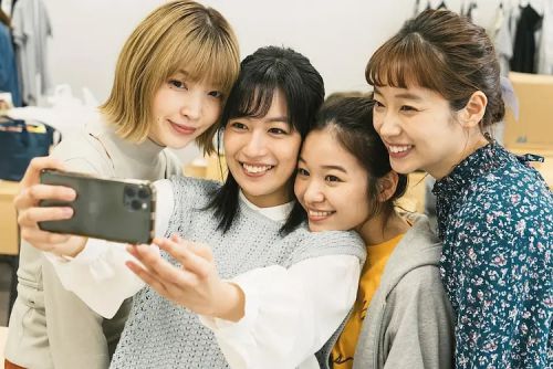 我们是大人 わたし達はおとな