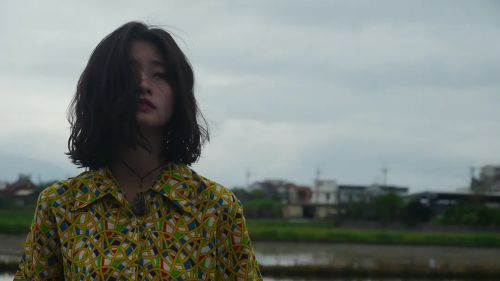 夏日天空的那匹红马 夏日天空的那匹紅馬