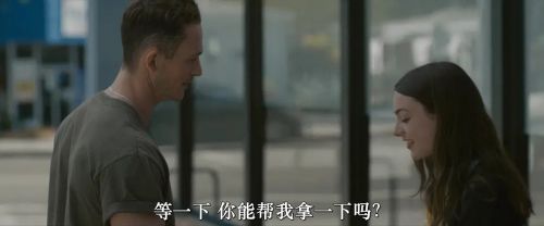 棕榈树与输电线