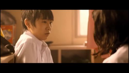 甜蜜的游泳池畔