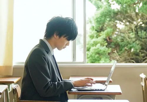 小说之神 小説の神様 君としか描けない物語