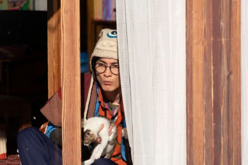若水沿流落于海 水は海に向かって流れる