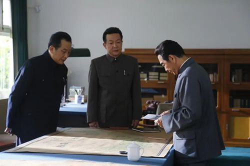 周恩来与乌兰牧骑