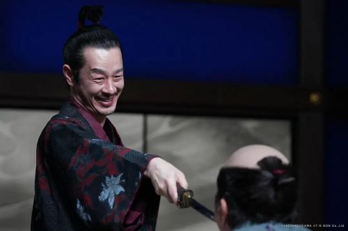 首