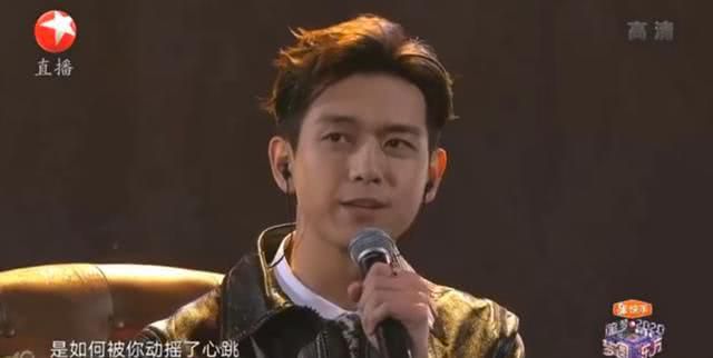 李现以一首《牛奶面包》正式开始跨年首秀，好惊艳！