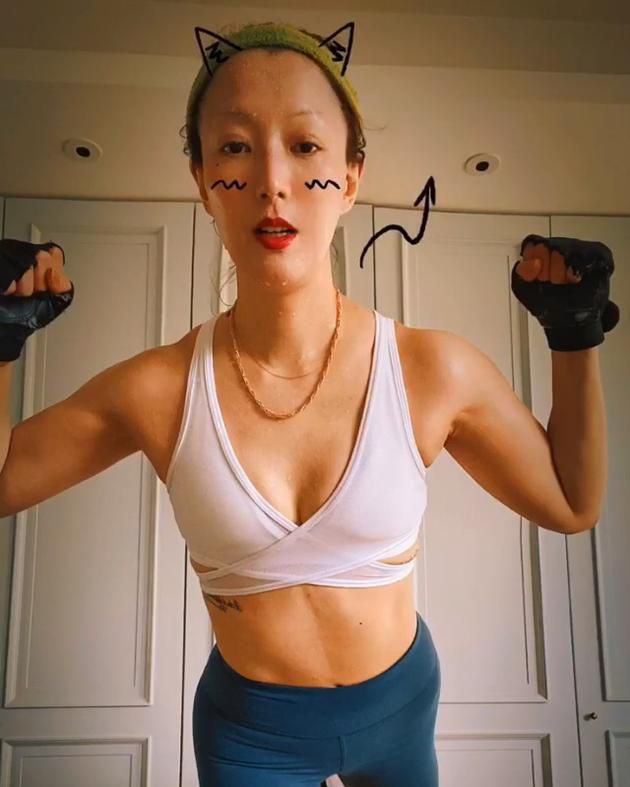 郑秀文晒运动照身材“变样” 粉丝惊呆：升级了！