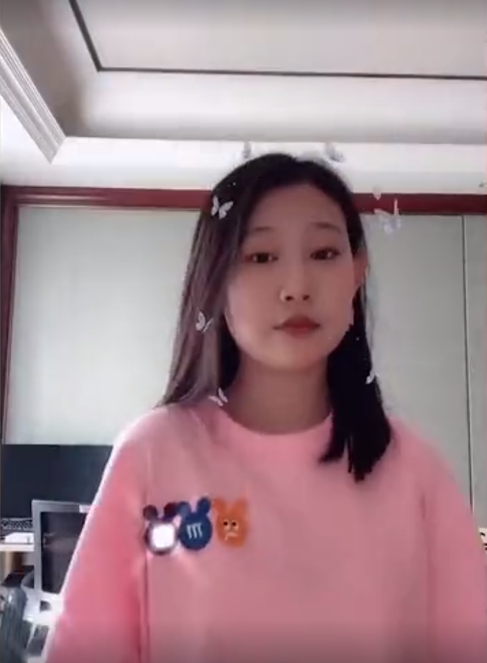 小沈阳女儿模仿《青你2》唱跳 长发披肩亭亭玉立
