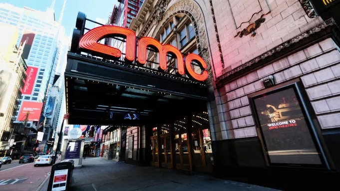 被禁止复业 美国多家电影院状告新泽西州长称此行为违法