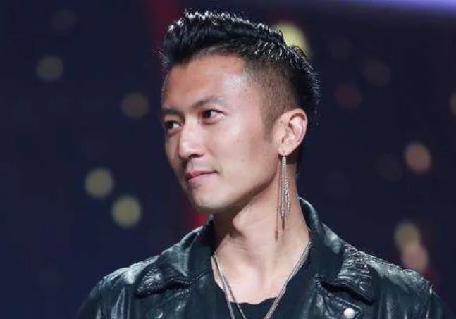 谢霆锋为何不和王菲领证