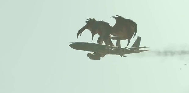 火龙袭击飞机！《怪物猎人》新片段 同名游戏改编作品 今年12月30日上映