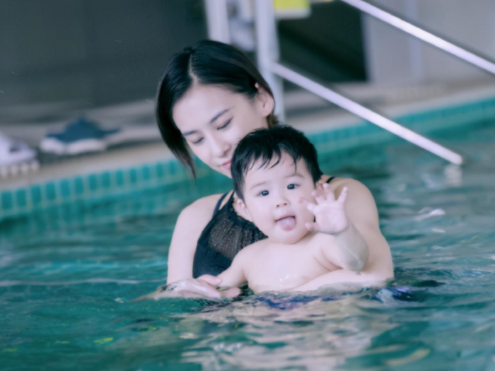 黄圣依儿子继承妈妈所有优点，小小年纪帅成男神