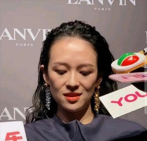 章子怡要走下神坛了吗？神似裘千尺，生图太吓人，