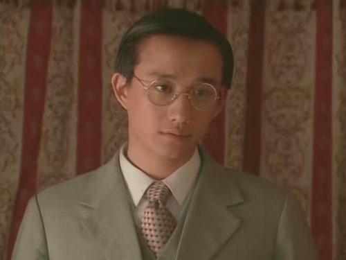 黄磊前往徐志摩长眠地扫墓