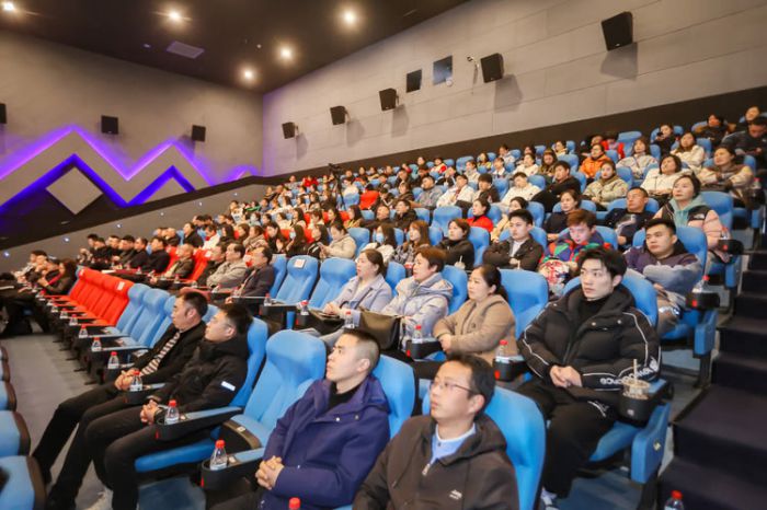 电影《此情可问天》重庆举办首映礼 同时全国院线公映