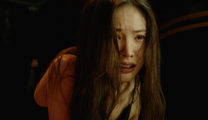 《孤注一掷》曝片尾曲《别再怕》MV，希林娜依·高唱出劫后余生