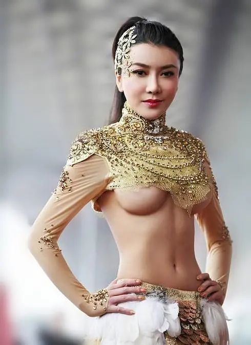 龚玥菲