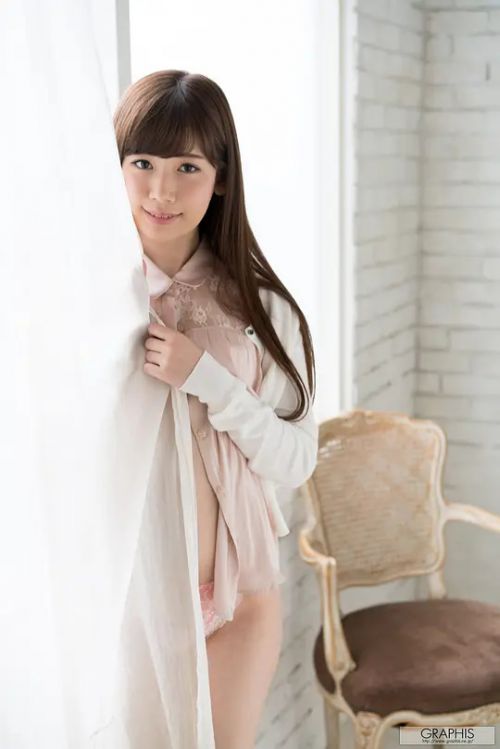 明里紬
