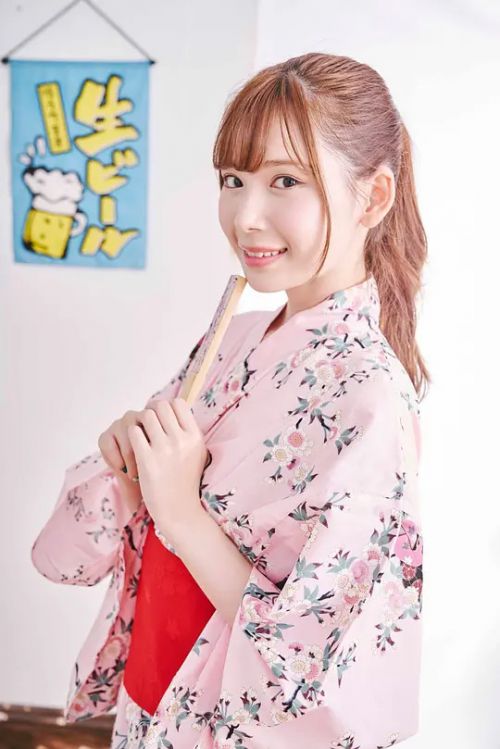 明里紬