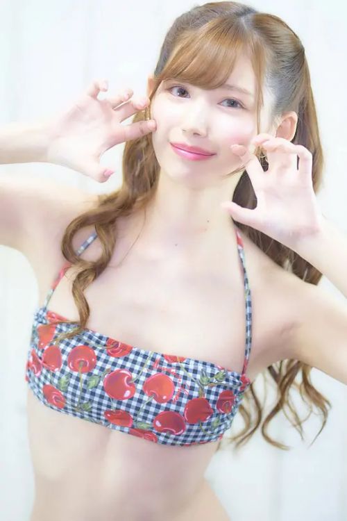 明里紬